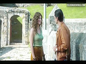 Estefania Piñeres Brunette, Pokies scene in Delirium (2025) 2