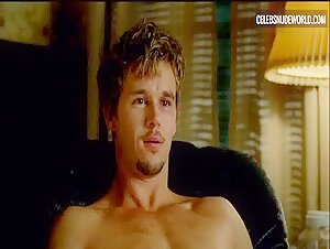 Deborah Ann Woll underwear, Sexy scene in True Blood (2008-2014) 9