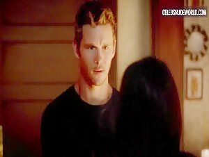 Karolina Wydra underwear, Sexy scene in True Blood (2008-2014) 12