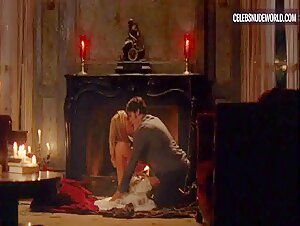 Anna Paquin breasts, Nude scene in True Blood (2008-2014) 4