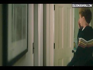 Cynthia Nixon, Sara Ramirez lesbian, Sexy scene in And Just Like That… (2021) 17