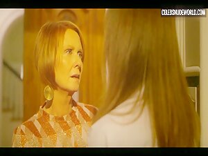 Cynthia Nixon, Dolly Wells lesbian, Sexy scene in And Just Like That… (2021) 1