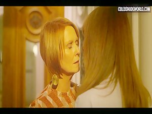 Cynthia Nixon, Dolly Wells lesbian, Sexy scene in And Just Like That… (2021) 11