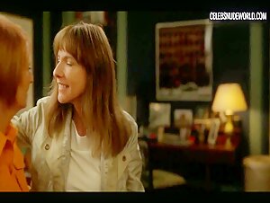 Cynthia Nixon, Dolly Wells lesbian, Sexy scene in And Just Like That… (2021) 17