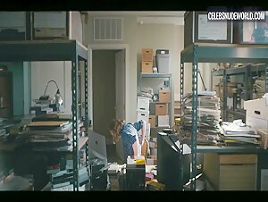 Hannah Einbinder Selfie, Sexy scene in Hacks (2021) 7