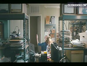 Hannah Einbinder Selfie, Sexy scene in Hacks (2021) 9