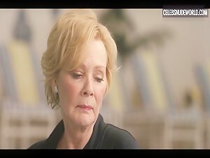 Hannah Einbinder Sexy, bikini scene in Hacks (2021) 15