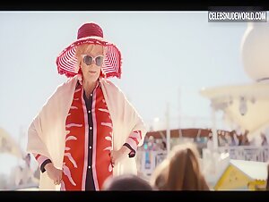 Hannah Einbinder, Maleah Goldberg, May Hong bikini, Sexy scene in Hacks (2021) 20