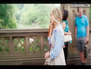 Kristin Davis Pokies, Brunette scene in And Just Like That… (2021-2025) 14