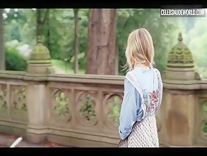 Kristin Davis Pokies, Brunette scene in And Just Like That… (2021-2025) 15