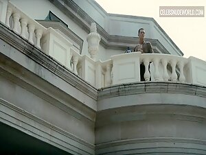 Weronika Rosati breasts, Nude scene in True Detective (2014-2024) 7