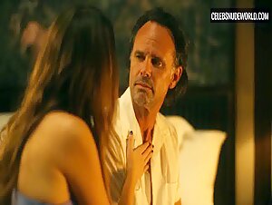 Aimée-Lou Wood Sexy, Bedroom scene in The White Lotus (2021-2025) 16