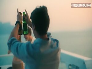 Aimée-Lou Wood, Charlotte Le Bon Sexy, bikini scene in The White Lotus (2021-2025) 2