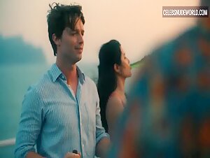 Aimée-Lou Wood, Charlotte Le Bon Sexy, bikini scene in The White Lotus (2021-2025) 5