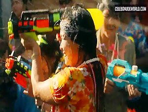 Michelle Monaghan, Carrie Coon, Leslie Bibb Pokies, Blonde scene in The White Lotus (2021-2025) 13