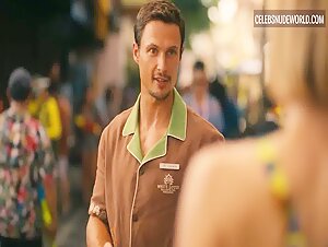 Michelle Monaghan, Carrie Coon, Leslie Bibb Pokies, Blonde scene in The White Lotus (2021-2025) 2