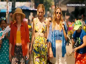 Michelle Monaghan, Carrie Coon, Leslie Bibb Pokies, Blonde scene in The White Lotus (2021-2025) 7