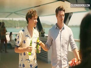 Aimée-Lou Wood, Parker Posey, Praiya Suandokmai bikini, Sexy scene in The White Lotus (2021-2025) 2