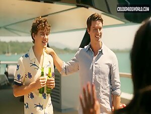 Aimée-Lou Wood, Parker Posey, Praiya Suandokmai bikini, Sexy scene in The White Lotus (2021-2025) 5