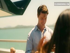 Aimée-Lou Wood, Parker Posey, Praiya Suandokmai bikini, Sexy scene in The White Lotus (2021-2025) 9