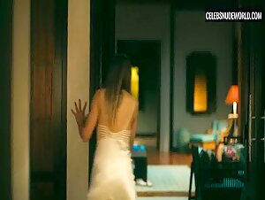 Michelle Monaghan Sexy, underwear scene in The White Lotus (2021-2025) 2