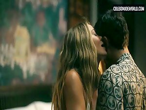 Michelle Monaghan Sexy, underwear scene in The White Lotus (2021-2025) 6