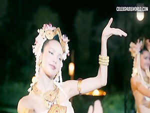 LISA Dancing, Pokies scene in The White Lotus (2021-2025) 20