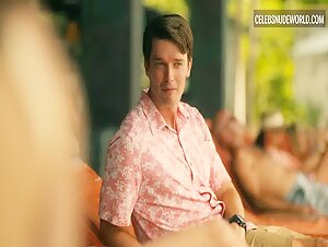 Aimée-Lou Wood, Charlotte Le Bon bikini, Sexy scene in The White Lotus (2021-2025) 4