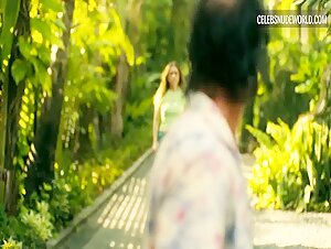 Aimée-Lou Wood Pokies, Sexy scene in The White Lotus (2021-2025) 1