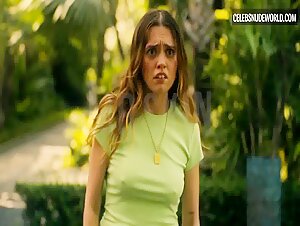 Aimée-Lou Wood Pokies, Sexy scene in The White Lotus (2021-2025) 16