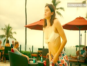 Alexandra Daddario Sexy, bikini scene in The White Lotus (2021-2025)