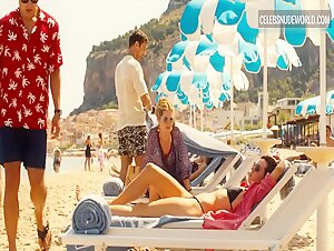 Aubrey Plaza bikini, breasts scene in The White Lotus (2021-2025) 7