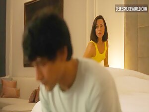 Aubrey Plaza Nude, breasts scene in The White Lotus (2021-2025) 13