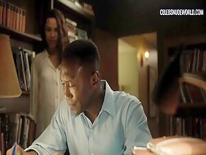 Carmen Ejogo Brunette, Sexy scene in True Detective (2014-2024) 10