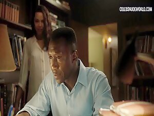 Carmen Ejogo Brunette, Sexy scene in True Detective (2014-2024) 13