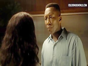 Carmen Ejogo Brunette, Sexy scene in True Detective (2014-2024) 18