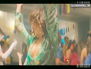 Mika Abdalla Cleavage, Dancing scene in Off Campus (2026) 5