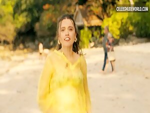 Aimée-Lou Wood thong, bikini scene in The White Lotus (2021-2025) 9