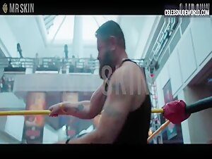Nicole Kidman Wrestler, Wrestling scene in Margo's Got Money Troubles (2026) 6