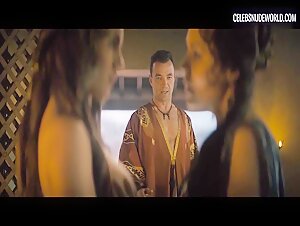 Ivana Baquero, Jaime Slater breasts, lesbian scene in Spartacus: House of Ashur (2025) 10