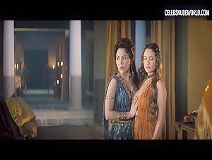 Ivana Baquero, Jaime Slater breasts, lesbian scene in Spartacus: House of Ashur (2025) 14