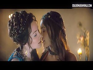 Ivana Baquero, Jaime Slater breasts, lesbian scene in Spartacus: House of Ashur (2025) 18
