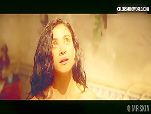 Juanita Molina Nude, bush scene in One Hundred Years of Solitude (2024) 16
