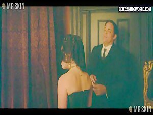 Florence Pugh Sexy, Stripper in East of Eden (2026) 12