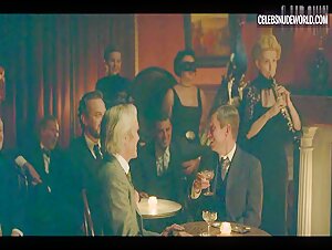 Florence Pugh Sexy, Stripper in East of Eden (2026) 16